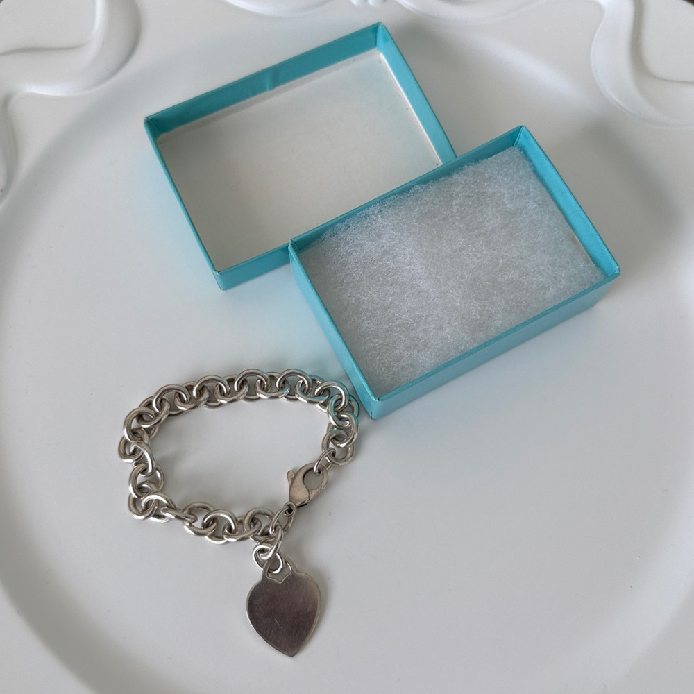 Tiffany & Co. Sterling Silver 925 Bracelet with Heart Charm - Vintage - Picture 2 of 11